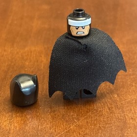 LEGO Batman Minifigure Classic 2006 Light Gray Suit 7780 7779 7782 With Cape