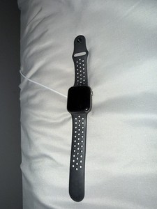 Apple Watch Series 5 Nike 44mm | eBay