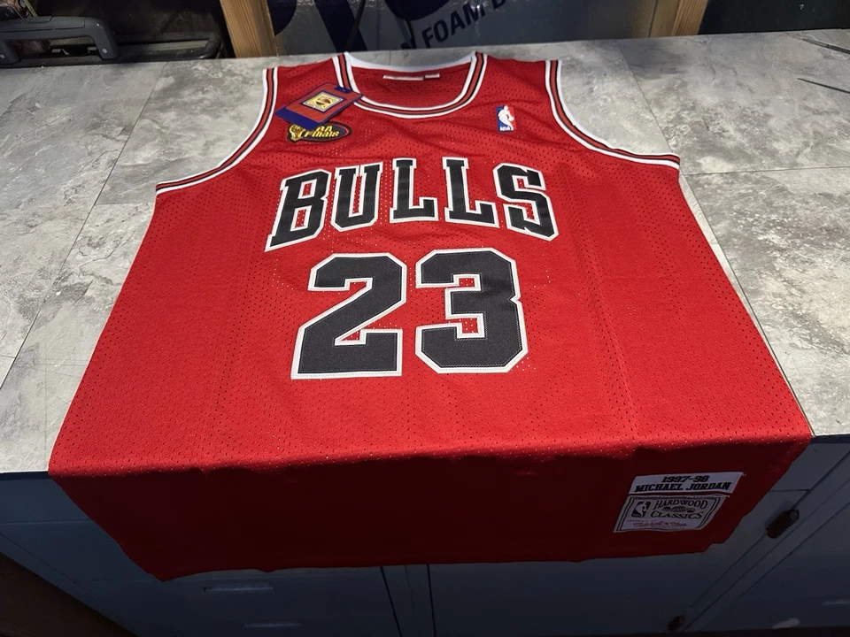 Camiseta deportiva Mitchell & Ness Hardwood Classics Michael Jordan Red Bulls talla mediana nueva con etiquetas Foto 3 de 3