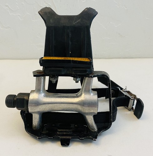 Avenir Strap W/ Wellgo LU-946 Bicycle Pedals - Picture 13 of 15