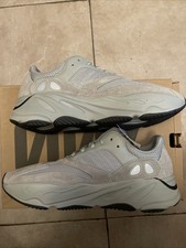 yeezy boost 700 salt sizing