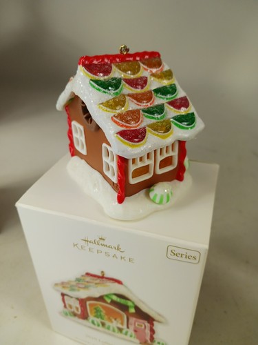 Hallmark Keepsake 2010 Lollipop Street Noelville adorno Navidad caja enfermo - Imagen 12 de 15