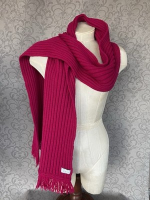 Benetton Pink Ribbed Scarf Fuchsia Made in Italy Knit WinterScarf with Fringe