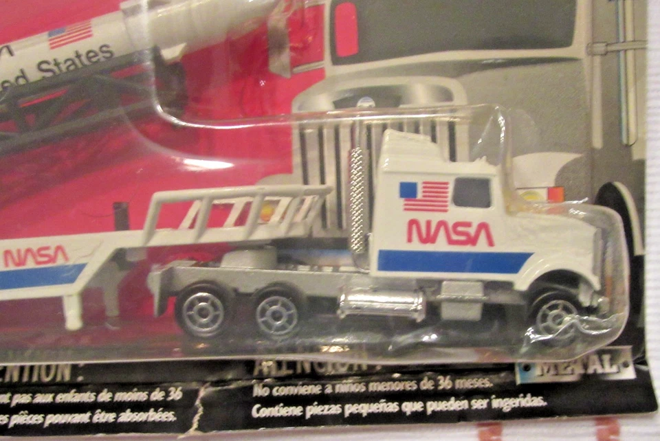 Majorette TRANSPORTS   1/87 Scale NASA  Kenworth T600 Tractor & Trailer W/Rocket - Image 2 of 4