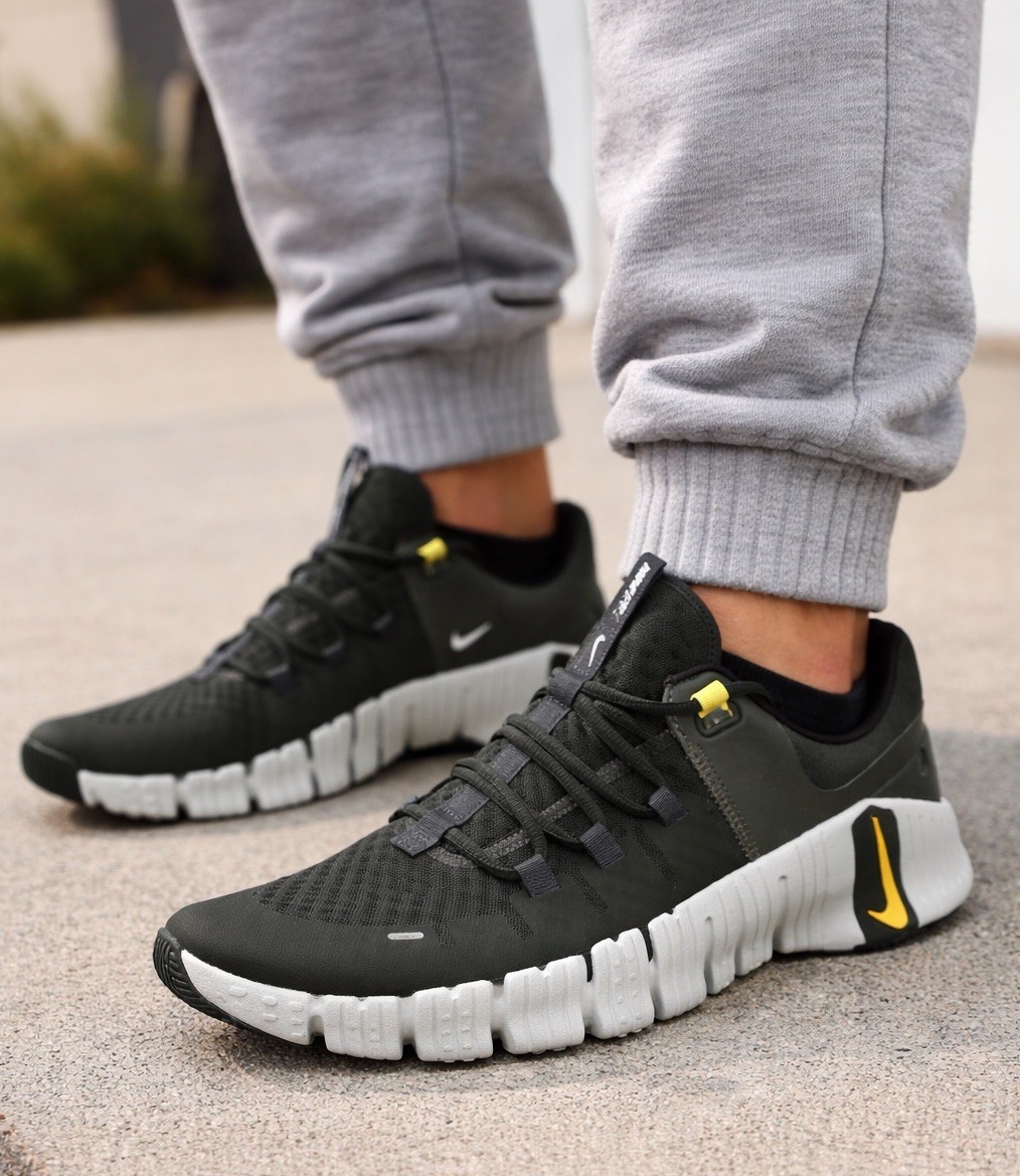 靴 Nike FREE METCOM5 Size 11 - Nike Free Metcon 5 Sequoia High Voltage for sale online