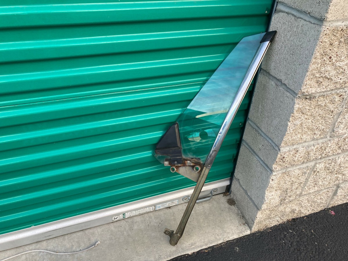 79-88 Fiat Bertone X1/9 Left Front Driver Door Vent Glass with