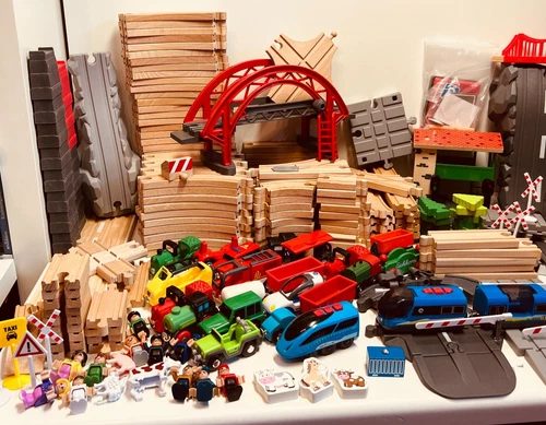Holzeisenbahn - 280 Teile Konvolut Paket Sammlung - Holz - GUT