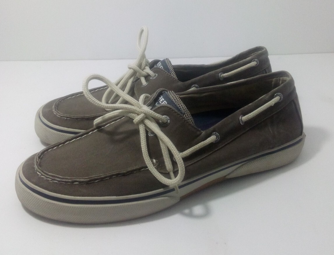 mens boat shoes size 11