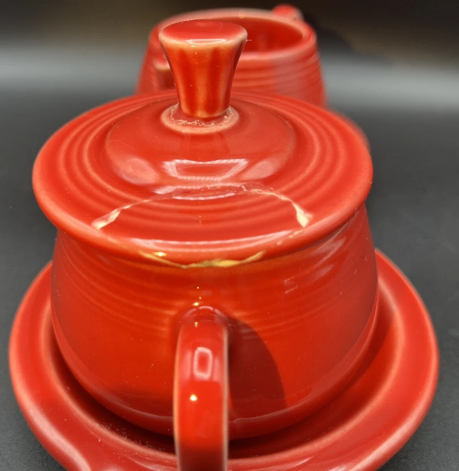 Fiestaware Homer Laughlin Sugar Bowl Crema Set con Bandeja Rojo Escarlata HLC EE. UU. Foto 4 de 4