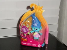 DREAMWORKS TROLLS MADDY HAIR WITH FLAIR 2'' FIGURE