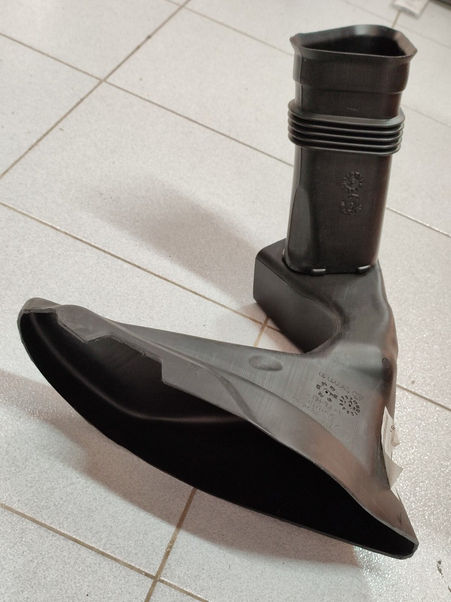 BMW E60-E61 LCI brake air duct front right M5 !!NEW!! GENUINE  