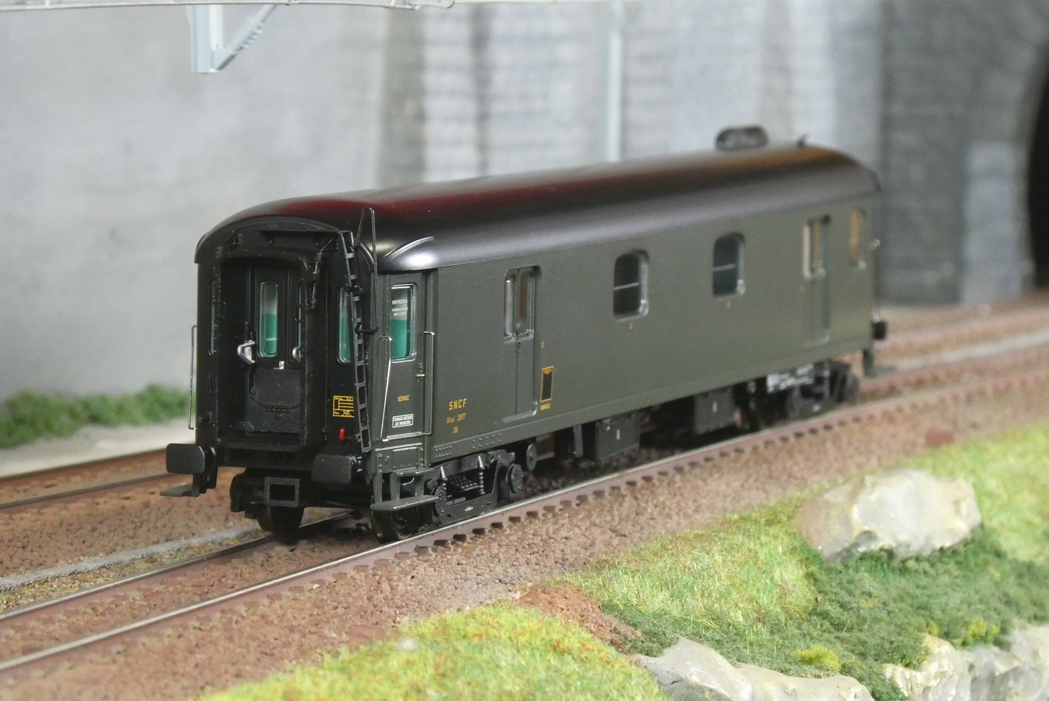 Fourgon Dd4myi SNCF vert LS Models 31206 voiture bagages train HO