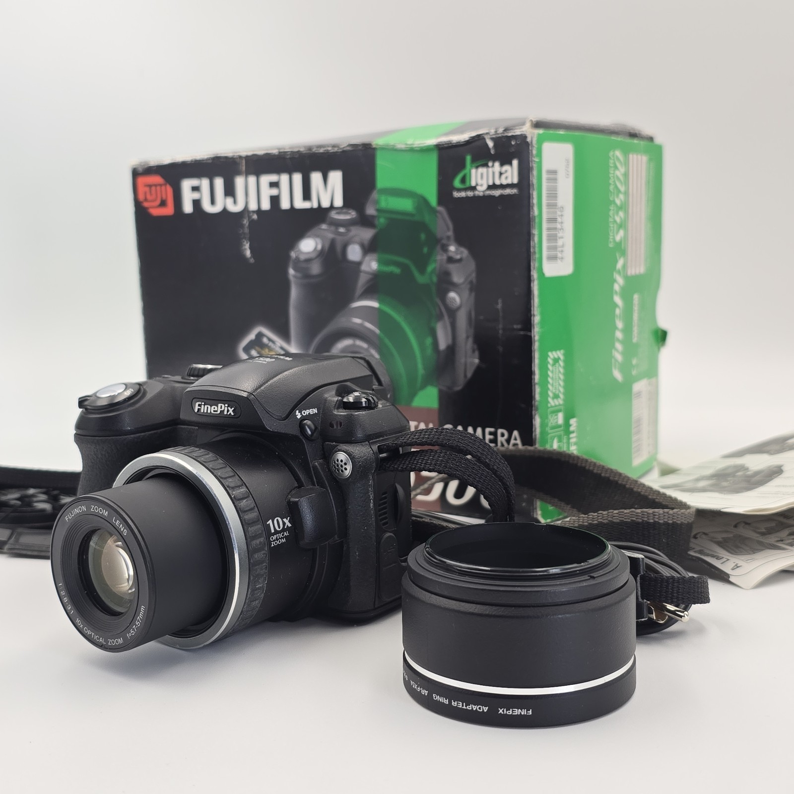 Vintage Fujifilm FinePix S5500 Digital Bridge Camera 4MP 10x Zoom - Tested