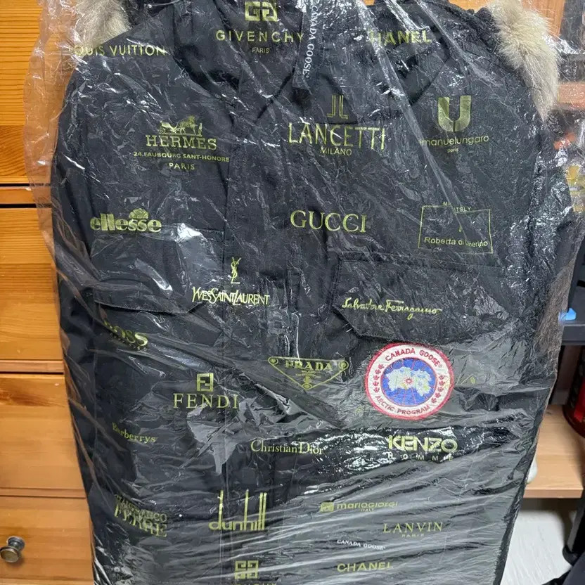 Canada Goose Padded Coat thumbnail 3