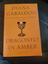 Dragonfly in Amber: A Novel (Outlander) by Diana Gabaldon