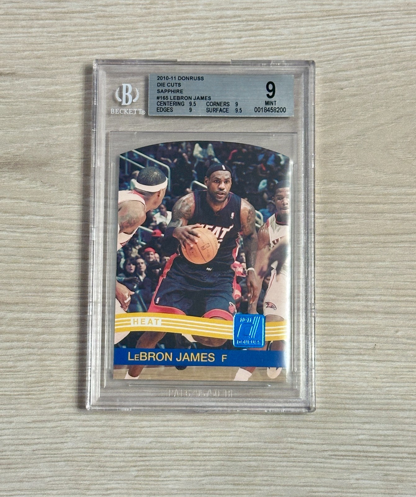 LeBron James 2010-11 Donruss Die Cuts /49 SAPPHIRE #165 BGS 9 ++