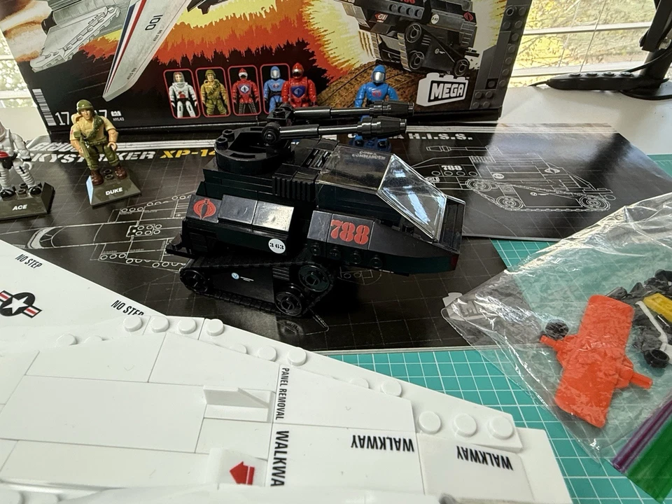 Mega Construx GI Joe SKYSTRIKER XP-14F VS. COBRA HISS TANK Complete w/ Box 2025 - Image 4 of 4