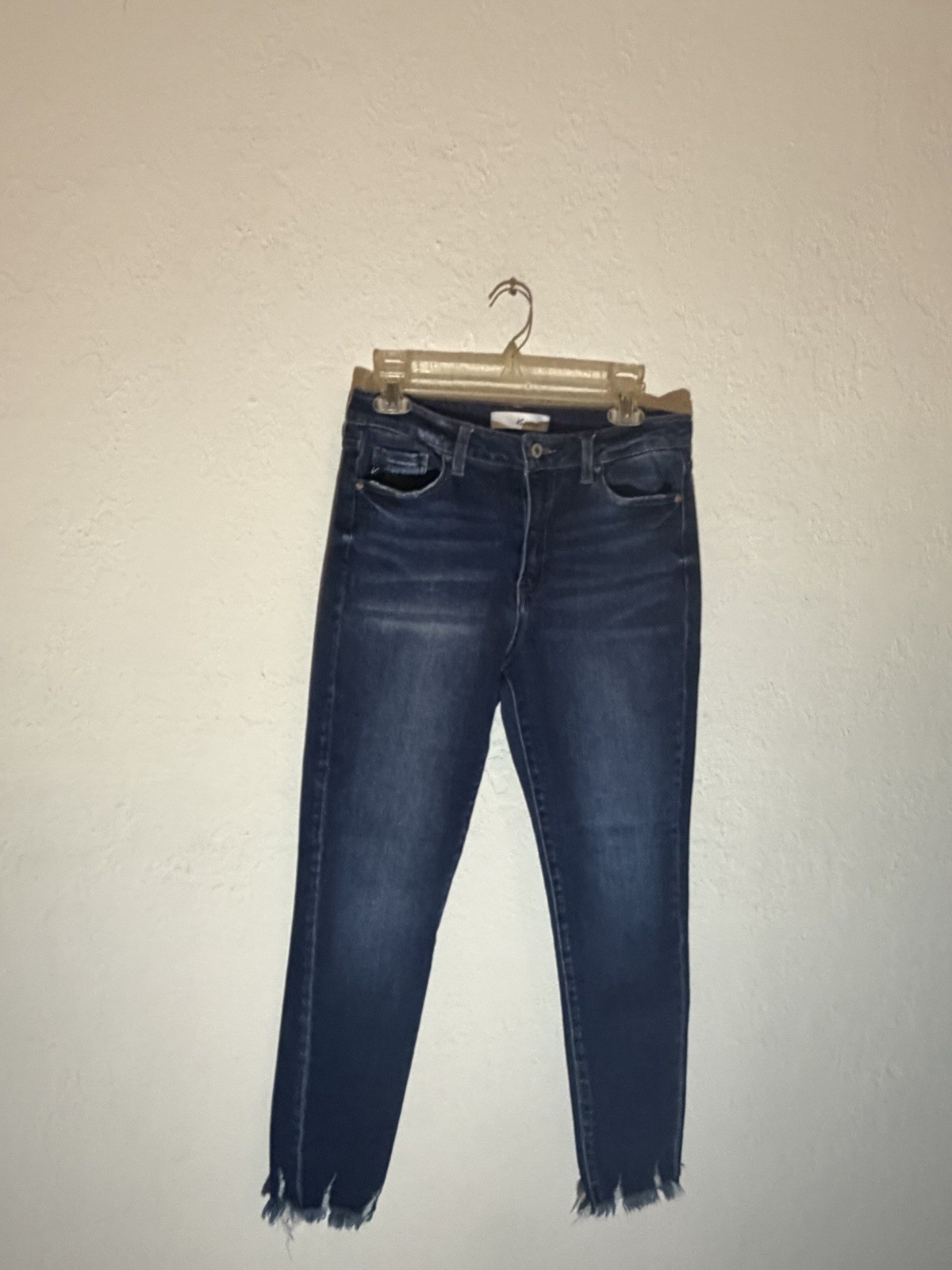 KanCan Women's Jeans 11/29 Shark Bite Darker Wash Stretch Denim
