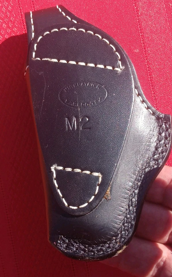 Funda hecha a mano por Kirkpatrick Laredo TX M2 diestro diestro cuero negro. En muy buen estado Foto 2 de 4