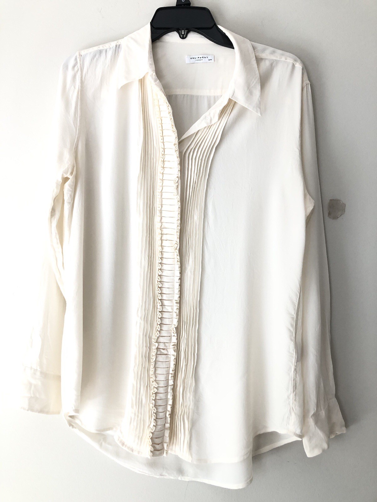 Femme Top Sz M Beige 100% Silk Blouse Button Down