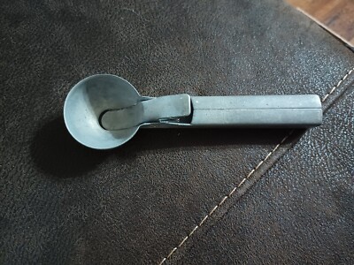 Vintage Arnold C Eichin Inc Aluminum Ice Cream Scoop w/Thumb Scoop Pat Pend