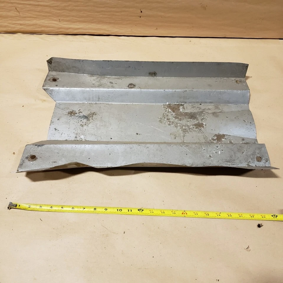 Heat Shield OEM CAC4205 1985 Jaguar XJ6 - Image 3 of 4