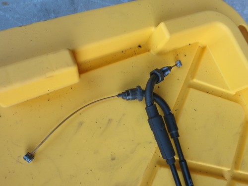 2011 HONDA CBR 250 R THROTTLE CABLES PUSH AND PULL OEM - Picture 2 of 7