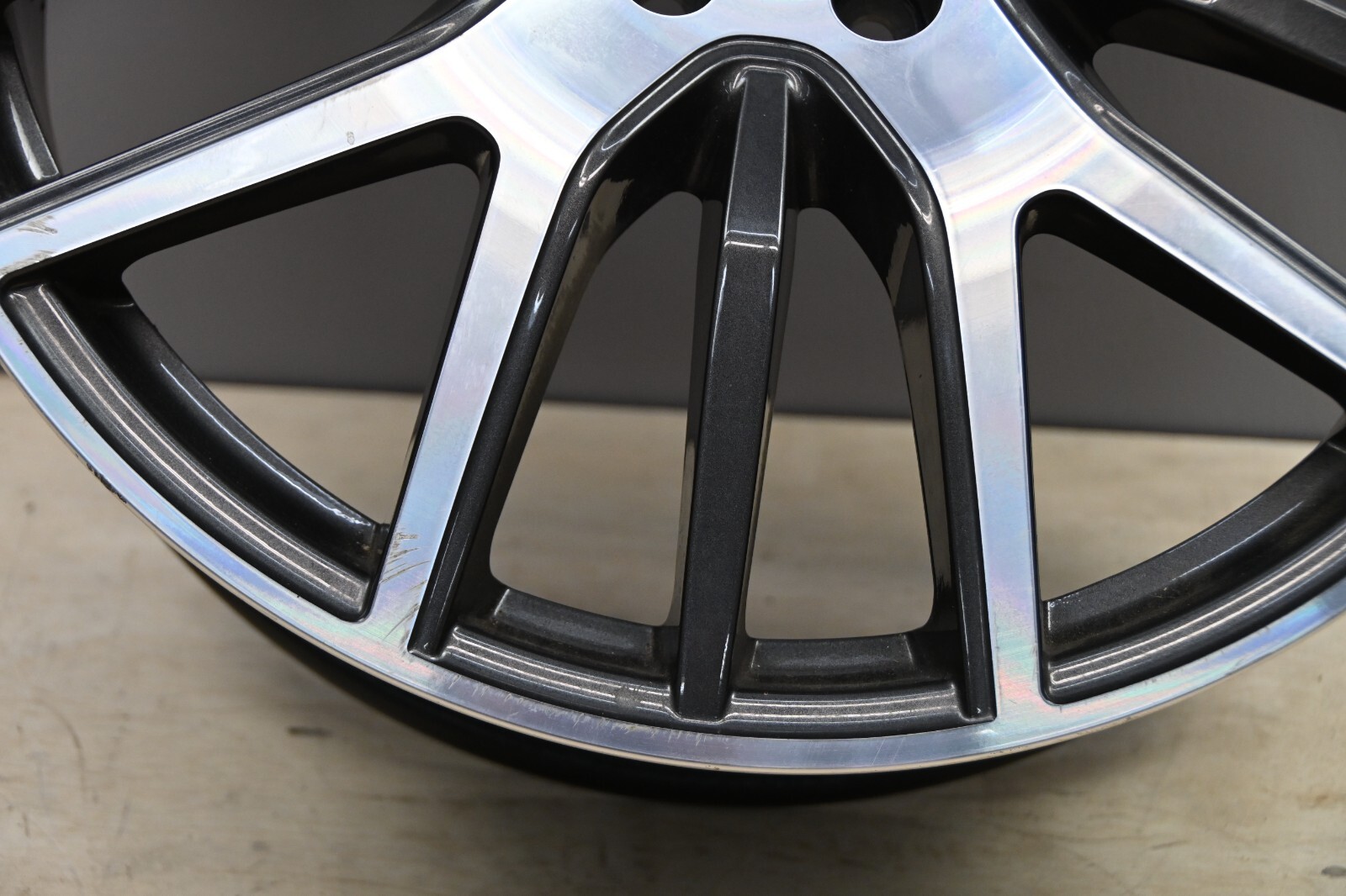 2017-2020 Maserati Levante 19x21 FRONT Alloy Wheel Rim 670044700 OEM