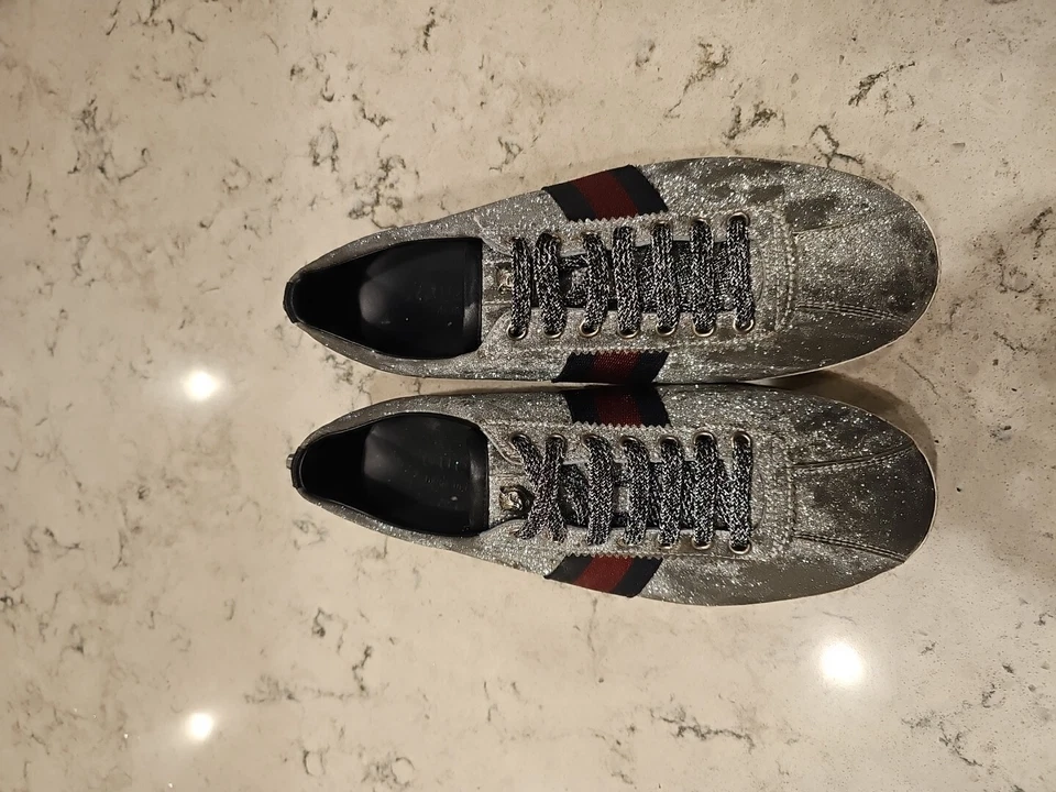 Gucci Bambi Plateado Brillo Metálico Tachuela EE. UU. Hombres 7 Mujeres 8.5 Zapatos Tenis Foto 2 de 4