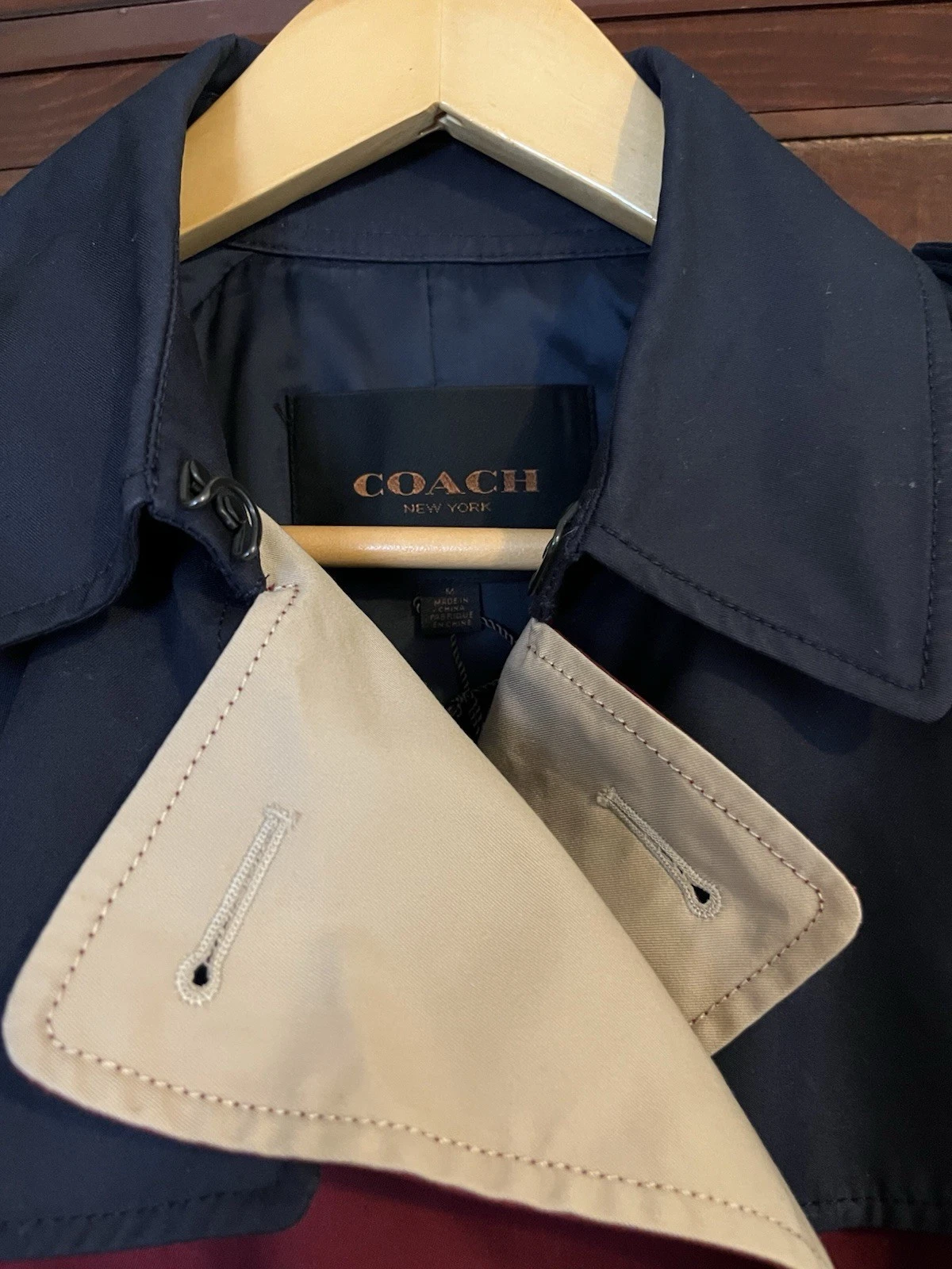 Trench cappotto corto donna Coach Colorblock F86036 con cintura nero ciliegia taglia media