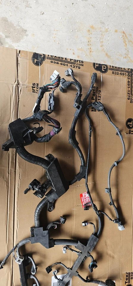 Arnés de cableado de motor Toyota Prius Prime 2017-2022 1,8 L Foto 2 de 4