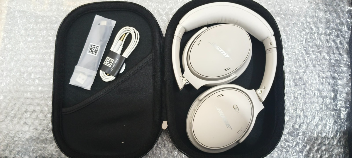 Bose QuietComfort 45 Noise Canceling Bluetooth Headphones - White
