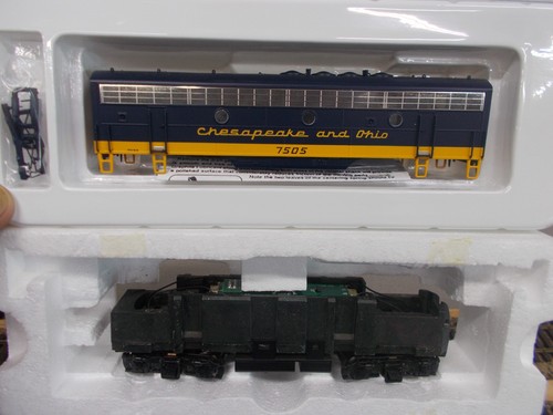 INTERMOUNTAIN ~ LOCOMOTORA CHEAPEAKE & OHIO F-7B # 7505 ~ ENCHUFE DCC ~ ESCALA HO | Zustand: Used