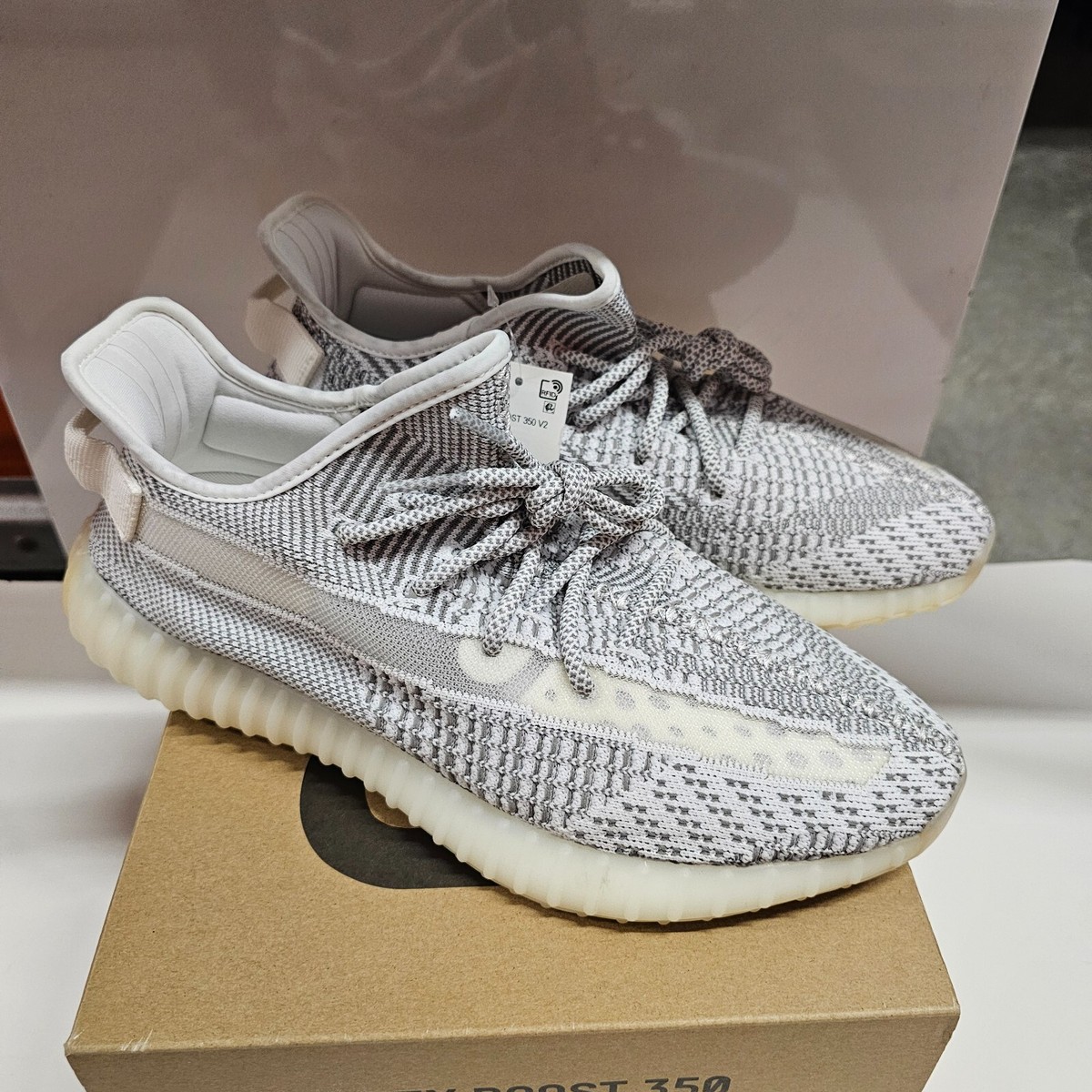 Yeezy Boost 350 V2 - Static