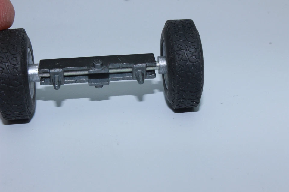 Siku 4870 Axle of Jeep Wrangler 1:32 Spare Part - Image 3 of 4