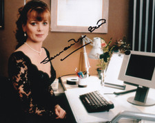 SAMANTHA BOND signed Autogramm 20x25cm JAMES BOND in Person autograph COA