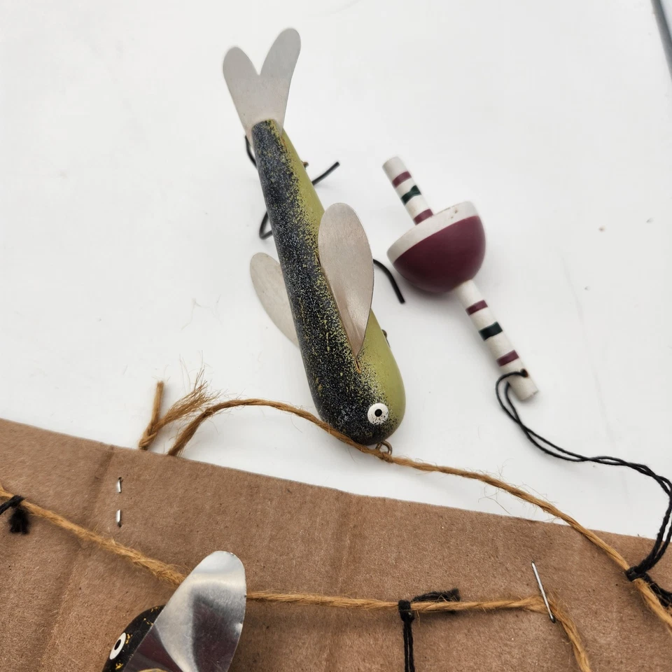 Señuelo de pesca de madera 36" guirnalda bobber cabaña lago albergue deportista pesca lago Foto 4 de 4