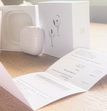 Apple AirPods 4th Gen MV7N2ZM/A Wireless Bluetooth In-Ear Earbuds White w/ Case