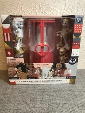 F.A.O Schwarz Street Chic Fashionistas Wash And Color Design Dolls NWT