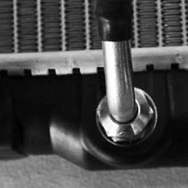 For Toyota Camry 1992-1996 TYC 1318 Engine Coolant Radiator Foto 4 de 4