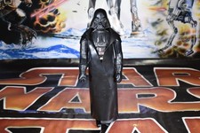 ORIGINAL VINTAGE  DARTH VADER  ORIGINAL CAPE 1977 STAR WARS FIGURE REF D7993