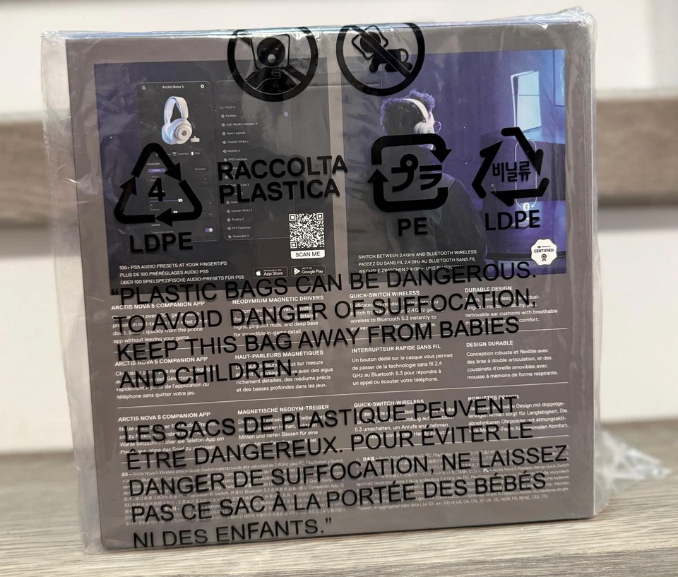 SteelSeries - Arctis Nova 5 Wireless Gaming Headset for PC, PS5, and PS4 - White - Image 3 of 3