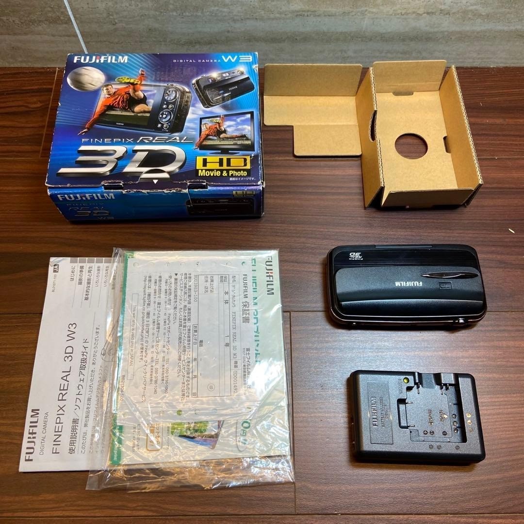 【中古3Dデジカメ】FUJIFILM FINEPIX REAL 3D W3 Amazon.com : Fujifilm FinePix Real 3D W3 10MP Digital Camera with