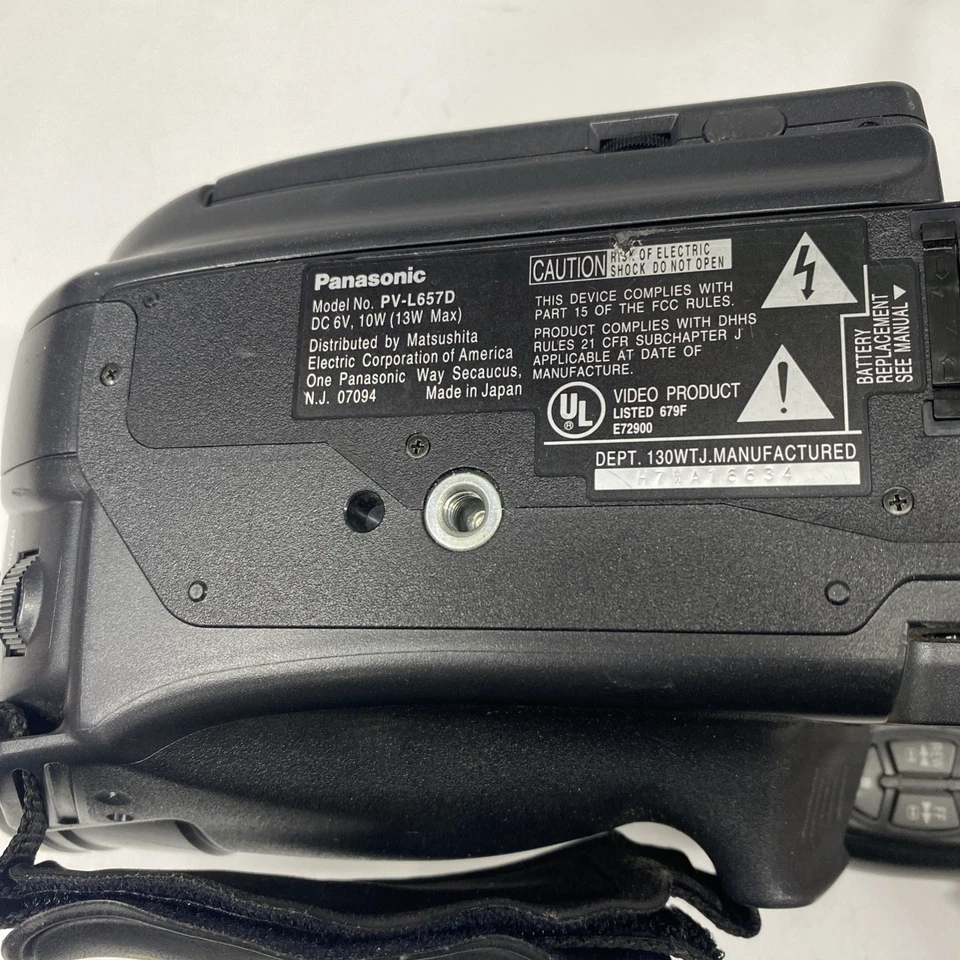 Panasonic Palmcorder PalmSight PV-L657D VHSC 16x Optical Zoom Not Working Parts - Image 4 of 4