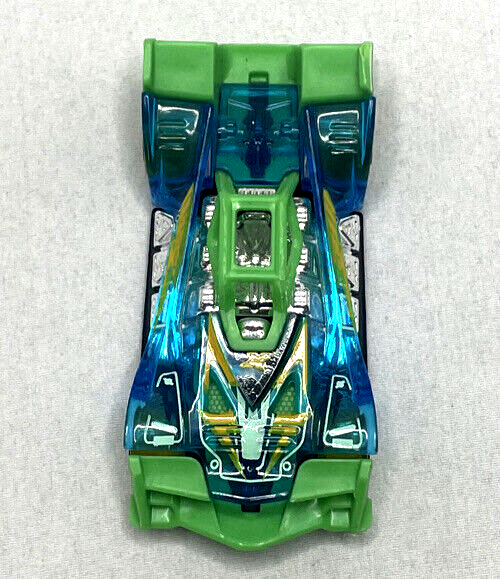 2015 HOT WHEELS 1:64 Green & Blue Diecast “Voltage Spike” Car