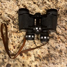 Vintage Holiday 7 x 35 Coated Optics Wide Angle Binoculars