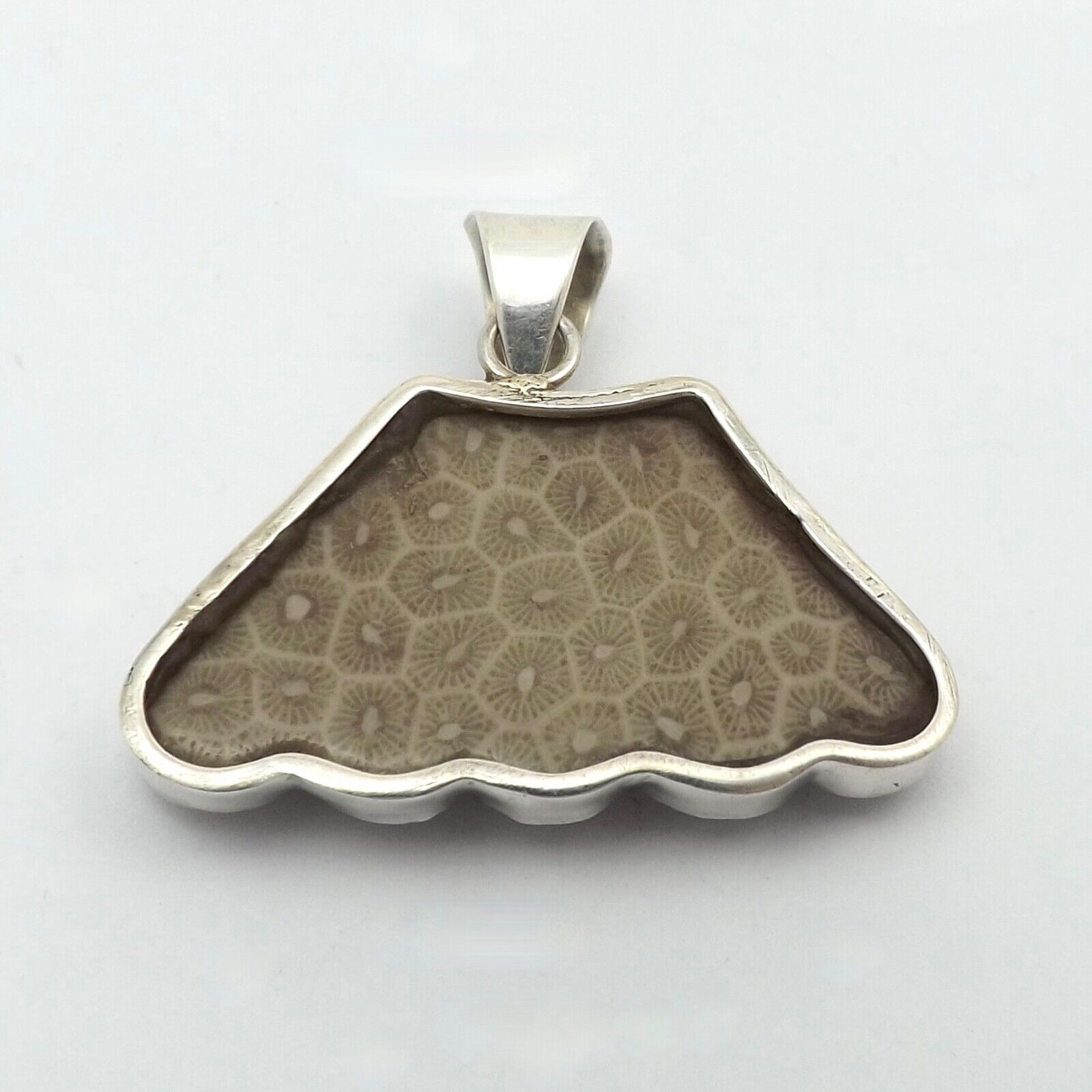 Vintage Sterling Silver Fossil Coral Fossilized Fan Whale Tail Charm Pendant Krajowe tanie