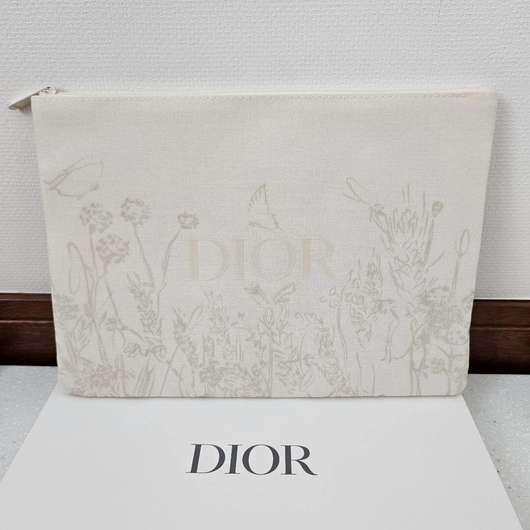 LOGO poche mince Dior nouveauté fleurs blanc 19×27×1cm rectangulaire 2024 Japon NEUF