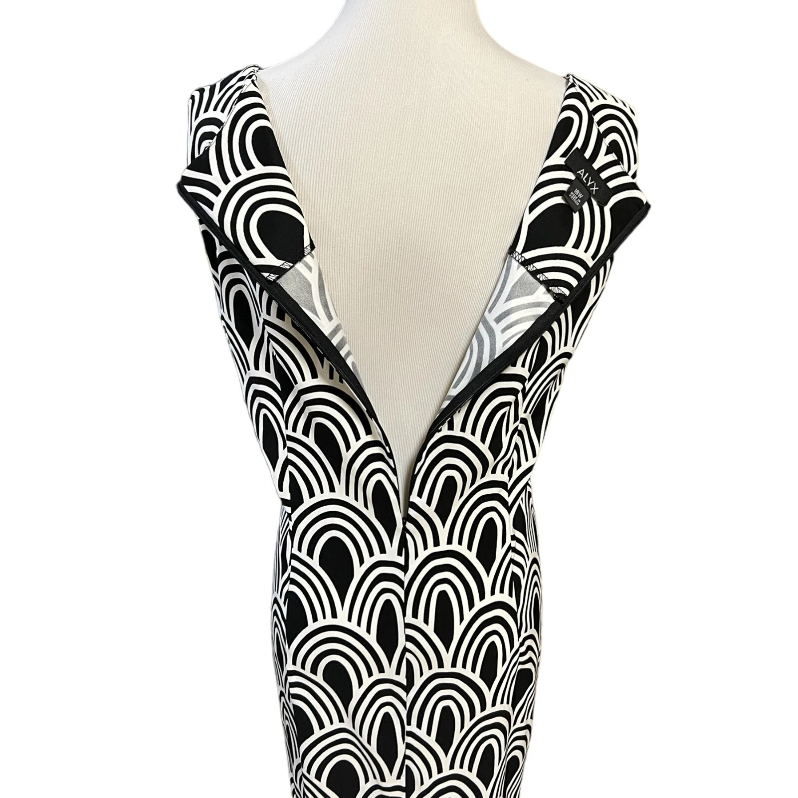 Alyx Womens Size 16W Sheath Dress Sleeveless Black White Geometric ...
