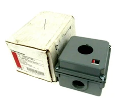 NEW CUTLER HAMMER 10250TN11 PUSHBUTTON ENCLOSURE